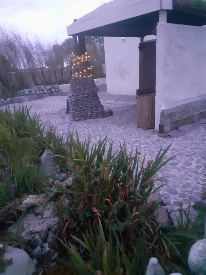 Mary'S Bespoke Cottage Killarney Dış mekan fotoğraf